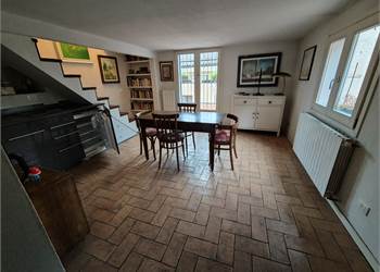 11-1052 appartamento con 2 camere matrimoniali